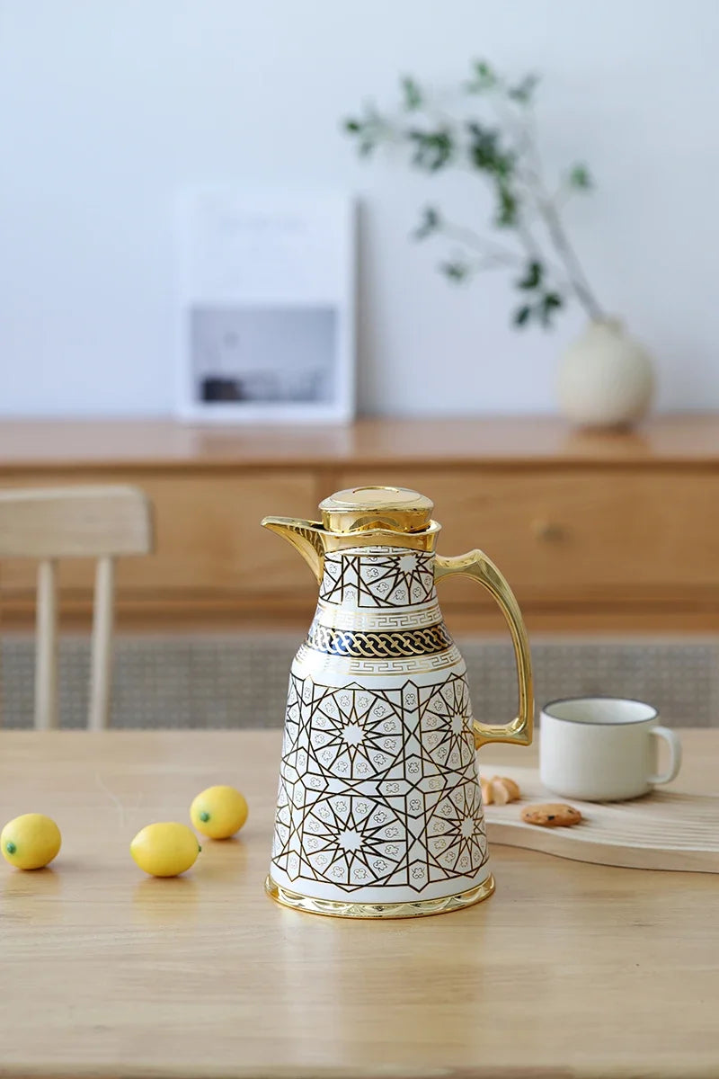 Insulated water bottle for household use, hot water bottle for business clubs, and office water bottle